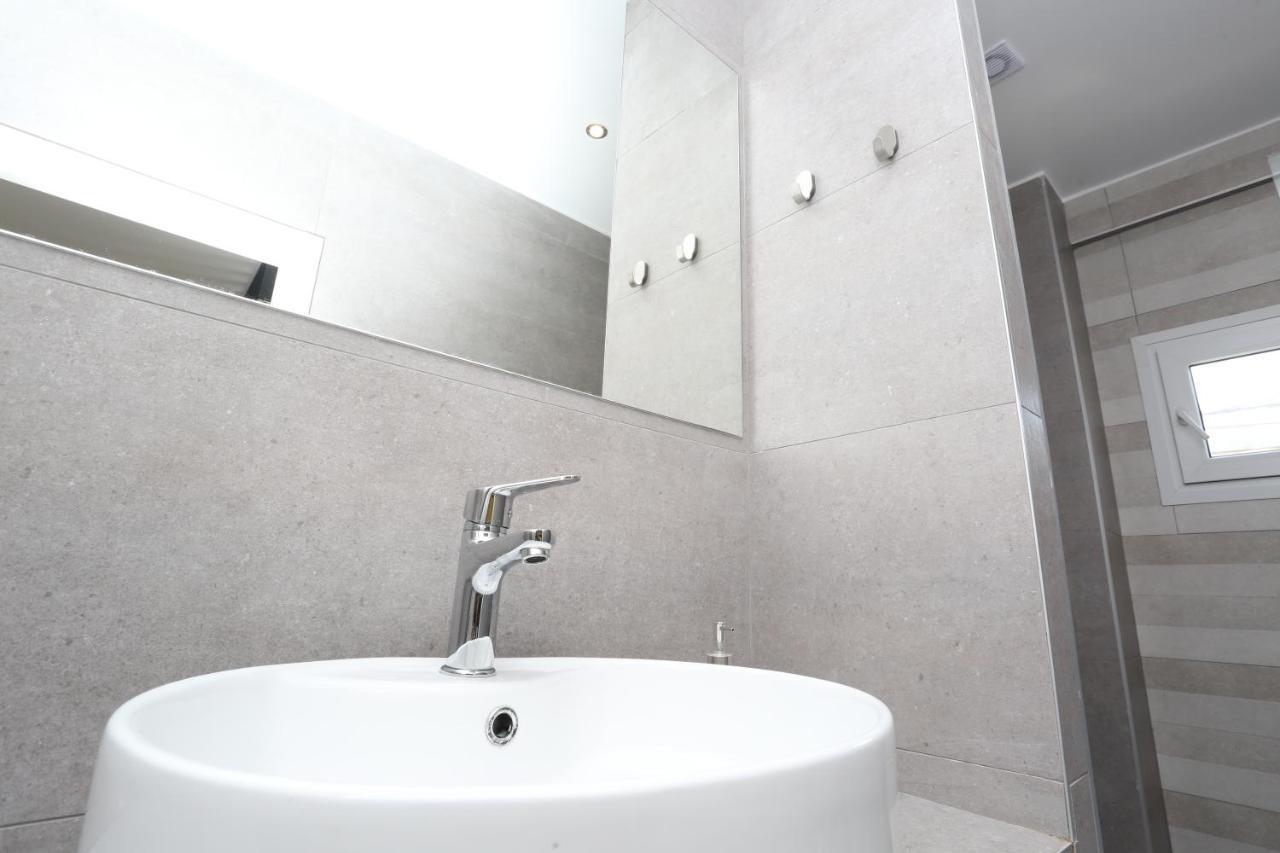 Downtown Seaside Suites Thessaloníki Ngoại thất bức ảnh