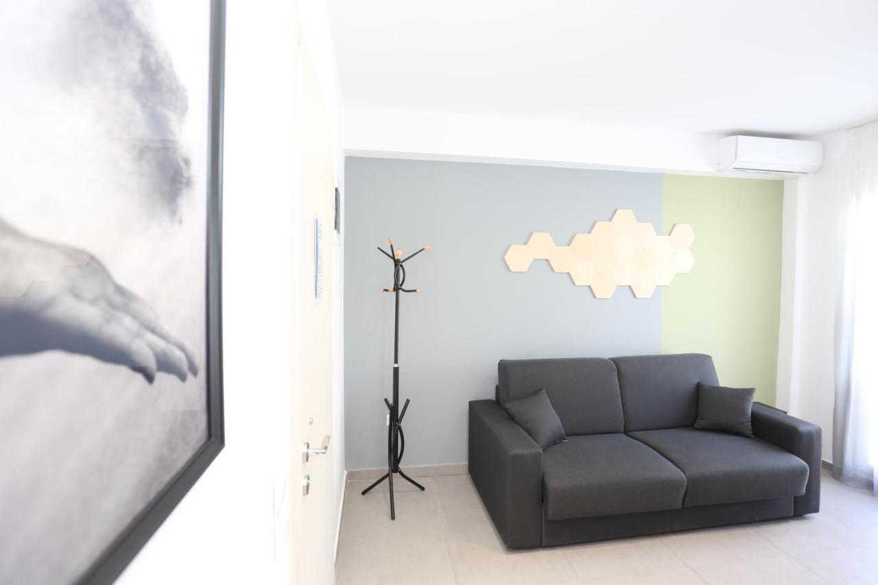 Downtown Seaside Suites Thessaloníki Ngoại thất bức ảnh